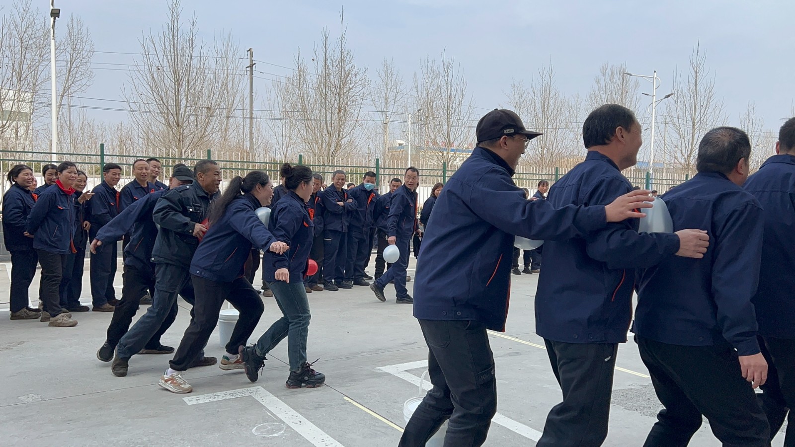 巾幗綻芳華，共慶三八節(jié)